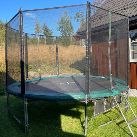 Trampoline