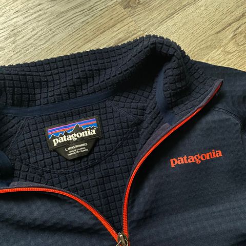 Mørkeblå Patagonia fleece zip-genser