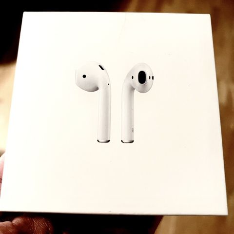 Apple AirPods 2. generasjon trådløse hodetelefoner med etui