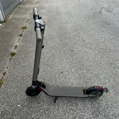 Elsparkesykkel Segway Ninebot ES2