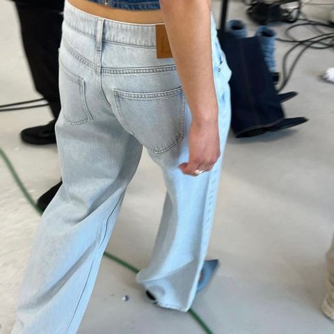 Loose jeans