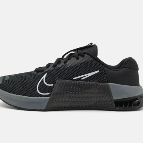 Nike metcom 9