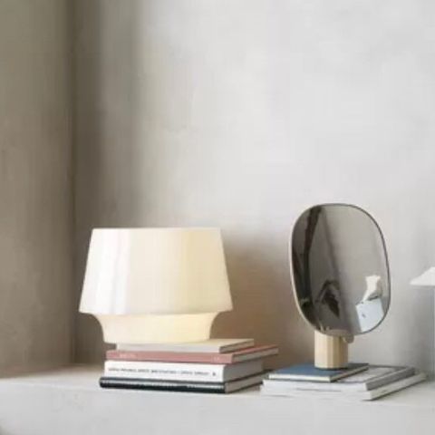 Muuto cosy in white bordlampe large