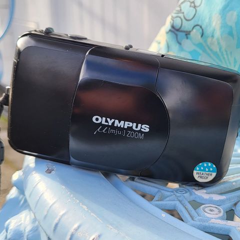 Olympus [Mju:] Zoom kompaktkamera