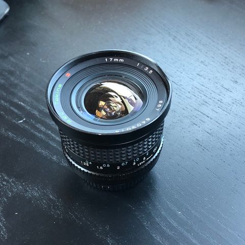 Tokina 17mm til Nikon F