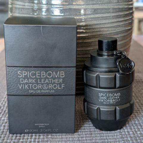 Viktor and Rolf spicebomb dark leather 90ml edp