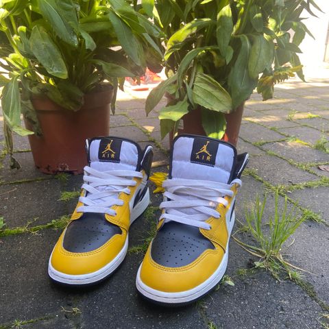 Air Jordan. Unisex. Str.39-40. Som nye. Nike. Air Jordan. Gul og svart