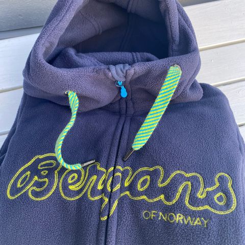 Bergans fleece selges