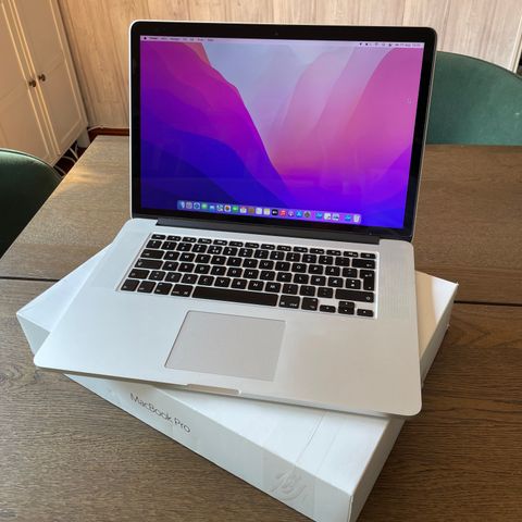 MacBook Pro (Retina, 15-tommers, midten av 2015)