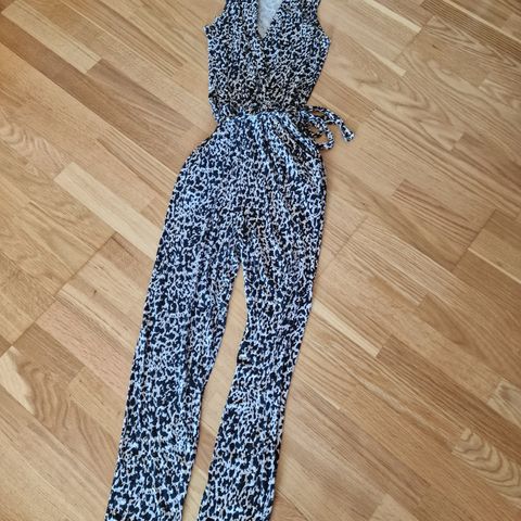 Jumpsuit frå cubus