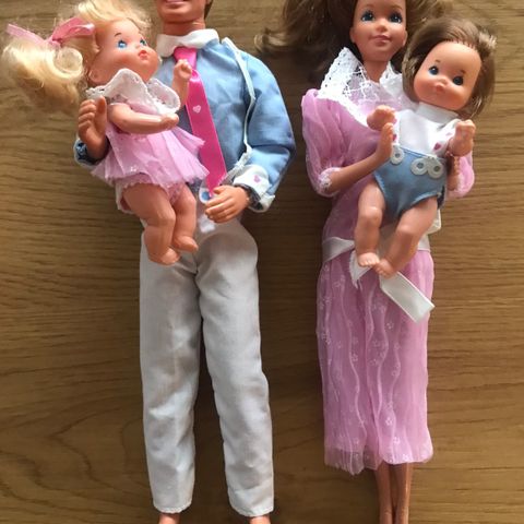 Vintage Barbie The Heart Family