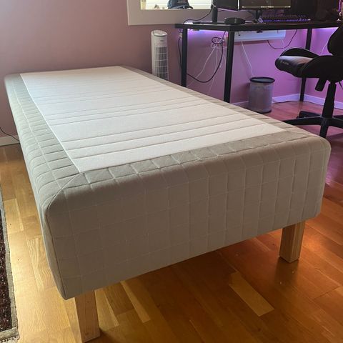 IKEA - Skårer rammemadrass 90 x 200