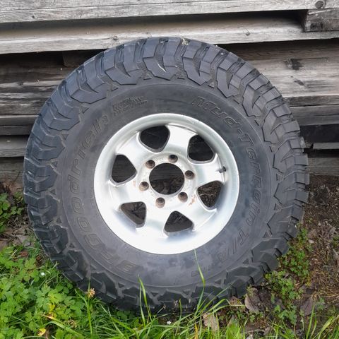 Bf goodrich 33 12.5 r15lt