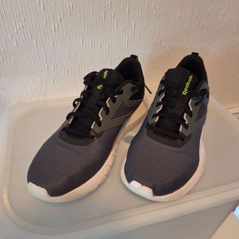 Gymsko Reebok 41