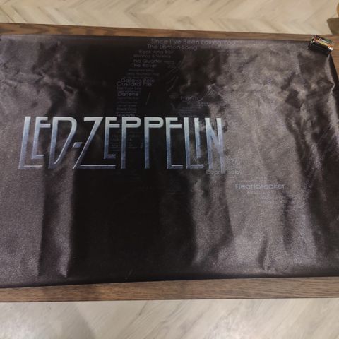 Led Zeppelin plakat i tekstil