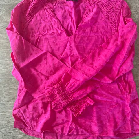 Nydelig rosa bluse/topp fra Pepper