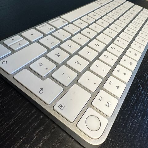 Apple Magic Keyboard med Touch ID (Norsk layout)