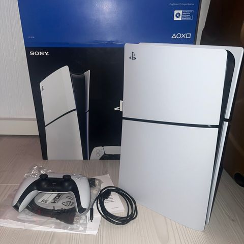 Nesten ubrukt PlayStation 5 ps5 825Gb selges