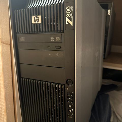 HP Z800 Server Xeon dual CPU 4 HD. 3TB disk. 96GB ECC Reg Ram