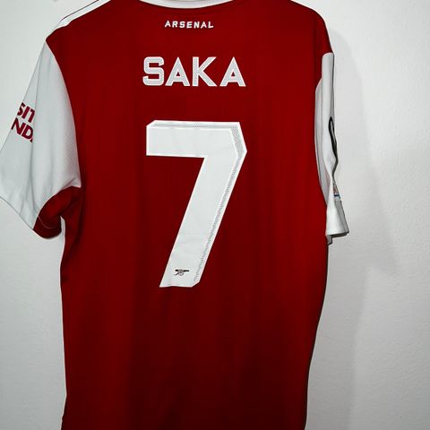 Bukayo Saka Arsenal drakt