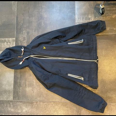 Lyle & Scott jakke str. S (junior)