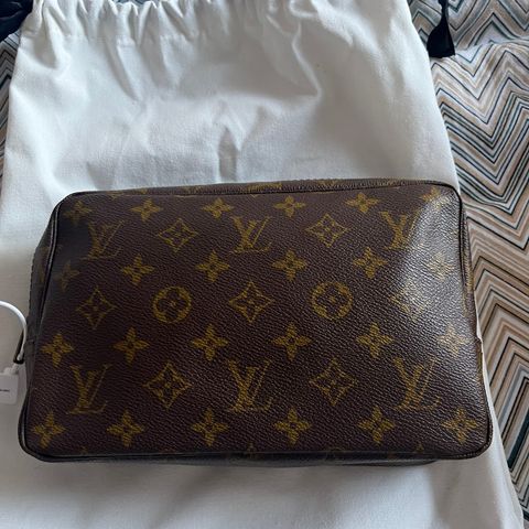 Louis Vuitton toalettmappe