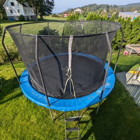 Trampoline