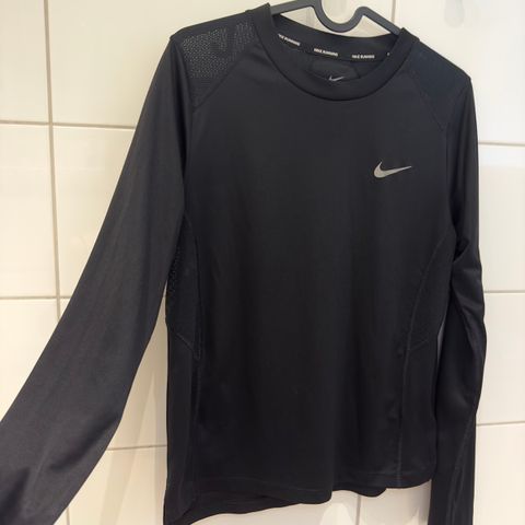 Nike long sleeve treningsgenser