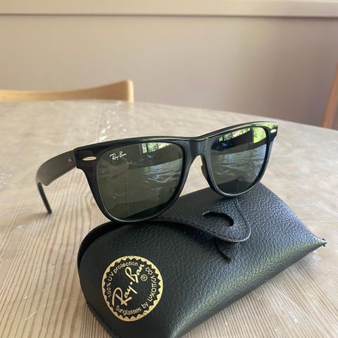 Ray-Ban Wayfarer