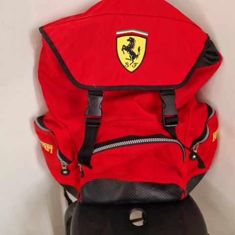 Vintage Ferrari ryggsekk fra 1990-tallet