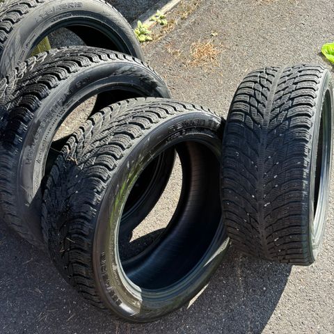 Nokian Hakkapelitta R3, dimensjon 255/45R19.