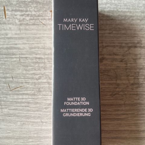 Mary Kay Matte 3D Foundation