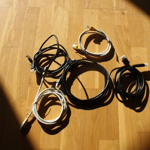 Div Nettverkskabler +  1 HDMI kabel