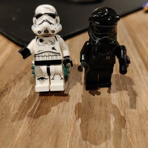 To Lego Star wars figurer