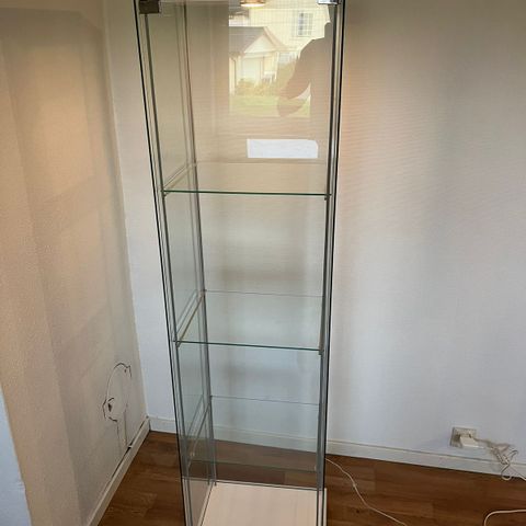 vitrine skap m/ lys