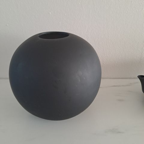 Kahler omaggio vase 20 cm svart