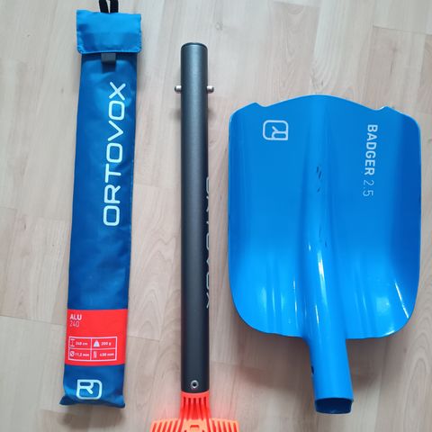 Ortovox probe and shovel