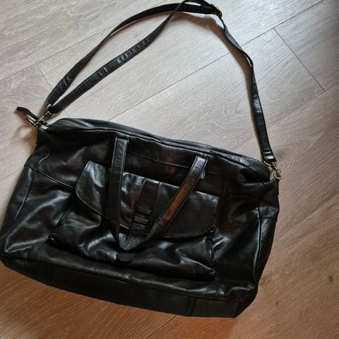 Veske/weekendbag i skinn