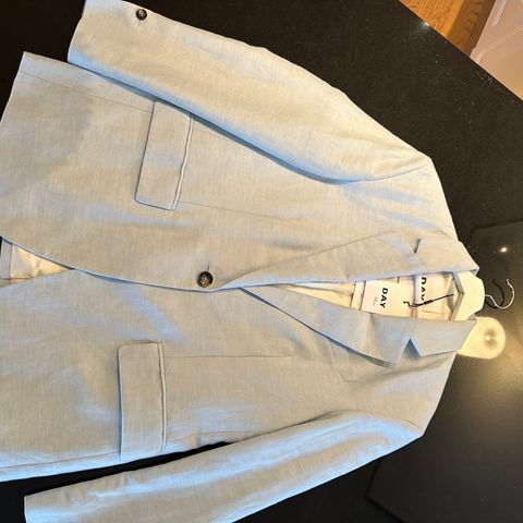 Helt ny Day blazer i lin, str. 36