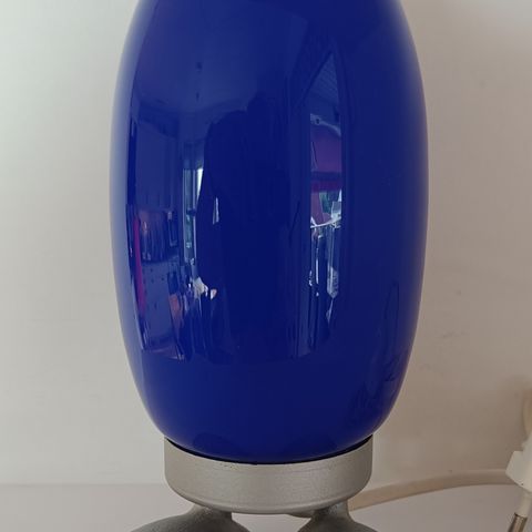 Retro Ikea bordlampe fra 90 tallet. Dino Egg