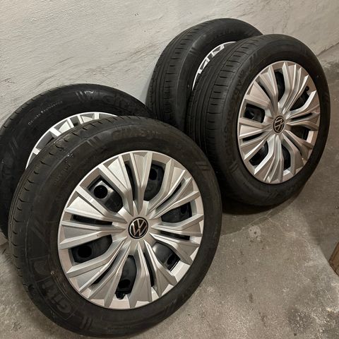 17" Caddy Maxi original felger med gode Continental sommerdekk