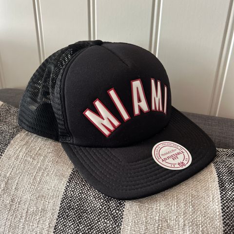 Baseball ⚾️ cap Miami from Mitchell & Ness