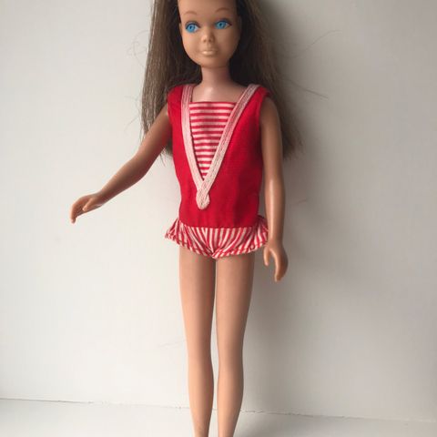 Vintage Barbie Skipper  i rød badedrakt