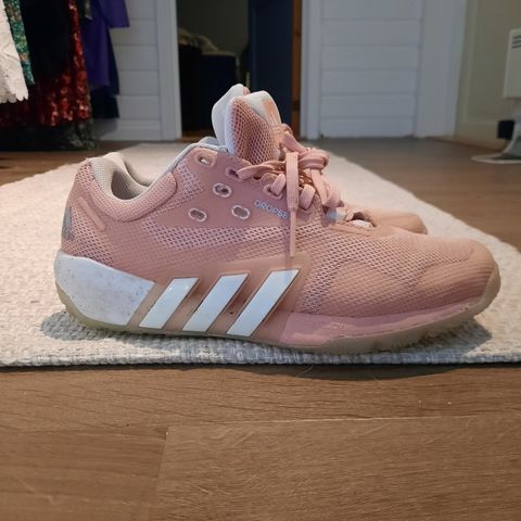 Rosa Adidas fritidssko str 40