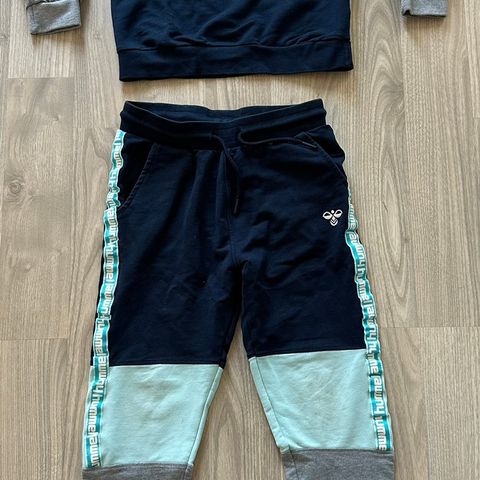 Hummel joggedress str. 128