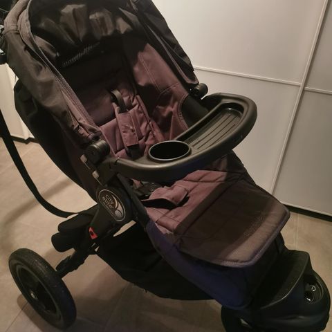 Strøken Baby Jogger City Elite med masse stæsj.