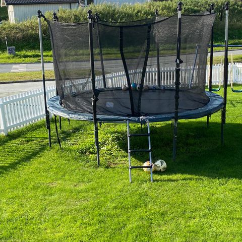 Trampoline gis bort ca. 3.1m