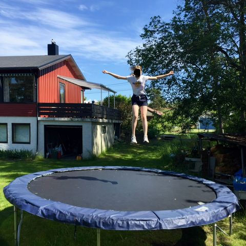 Jumpking trampoline gis bort ved henting