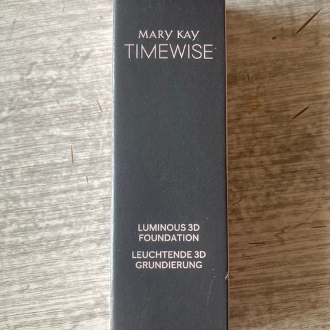 Mary Kay Luminous 3D Foundation