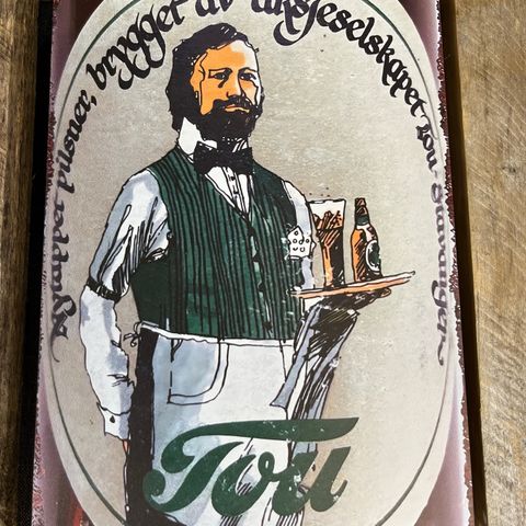 Tou Pilsner/Øl Kelner. Tynt Skilt I Alu 20X30 cm. Bar, Dekor, Man Cave